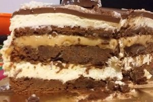 Desert tort cu mascarpone si caramel