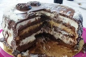 Desert tort cu mascarpone si caramel