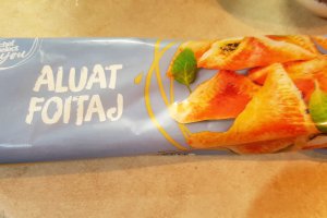 Desert pachetele cu mere, scortisoara si fructe confiate