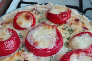 Aperitiv tarta cu rosii si mozzarella