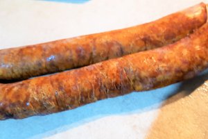 Zama de moare cu carnati de casa si iaurt grecesc
