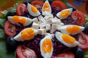 Salata asortata, cu varza rosie