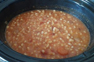 Mancare de fasole cu afumatura, la slow cooker Crock-Pot