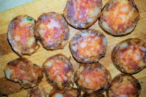 Focaccia cu carnat si rozmarin
