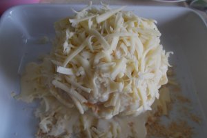 Conopida impanata cu cascaval, la cuptor