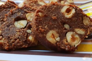 Desert salam de biscuiti cu napolitane