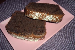 Desert chec cu glazura de ciocolata