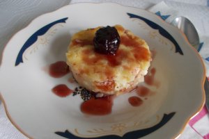 Budinca dulce, cu paste, branza de vaci si stafide
