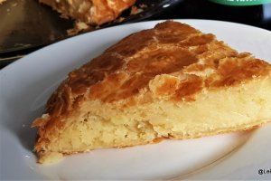 Desert placinta cu migdale si lemon curd / Galette des rois