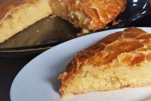 Desert placinta cu migdale si lemon curd / Galette des rois