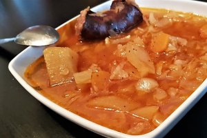 Supa de varza cu carnat afumat