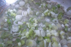 Ficat de porc in sos de vin, cu legume natur
