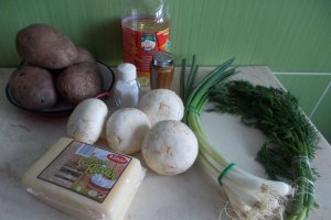 Aperitiv barcute de cartofi, umplute cu ciuperci si cascaval