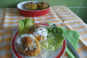Aperitiv barcute de cartofi, umplute cu ciuperci si cascaval