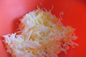 Aperitiv pasta tartinabila, cu oua si telemea