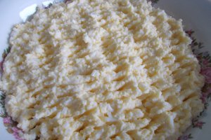 Aperitiv pasta tartinabila, cu oua si telemea