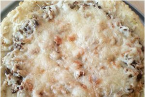 Aperitiv tarta cu ciuperci, gouda si emmentaler
