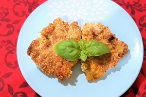 Snitel de curcan cu pesto si mustar