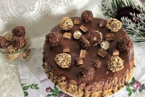 Tort Ferrero Rocher (1300 de retete)