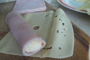 Aperitiv rulouri Svaiter