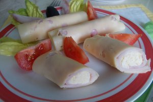 Aperitiv rulouri Svaiter