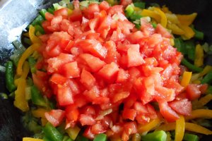 Aperitiv omleta turceasca (Menemen)