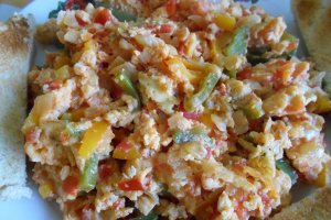 Aperitiv omleta turceasca (Menemen)