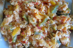 Aperitiv omleta turceasca (Menemen)
