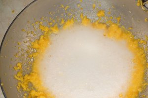 Desert tort cu crema de sampanie si crema de lamaie