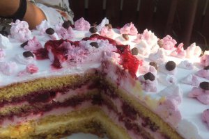 Desert tort cu crema de sampanie si crema de lamaie