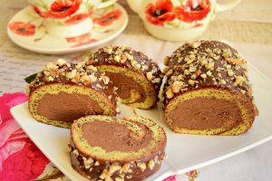Desert Rulada cu mac si crema de ciocolata