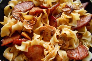 Tagliatelle cu ciuperci si afumatura