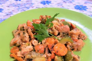 Mancarica de pui cu zucchini