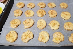 Aperitiv pogaci cu jumeri
