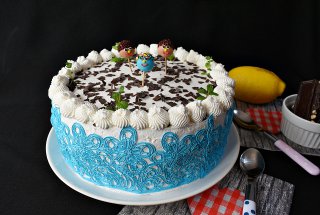 Desert tort cu crema de lamaie, zmeura si ciocolata