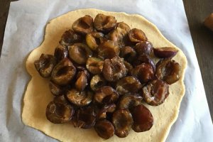 Desert tarta rustica cu prune
