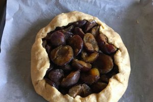 Desert tarta rustica cu prune