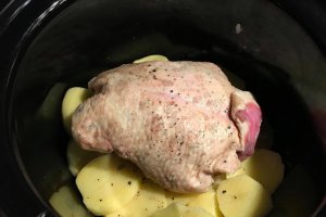 Piept de rata cu cartofi la slow cooker Crock-Pot