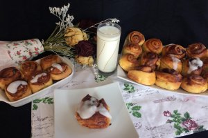 Desert rulouri cu dovleac si dulceata
