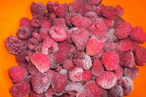 Desert tort de biscuiti cu zmeura