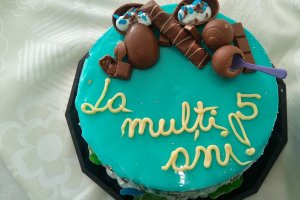 Desert tort spirala cu 2 mousse-uri si glazura oglinda