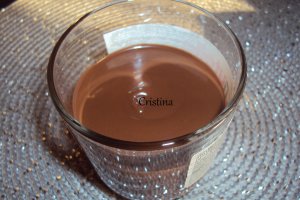 Desert biscuiti cu crema de ciocolata
