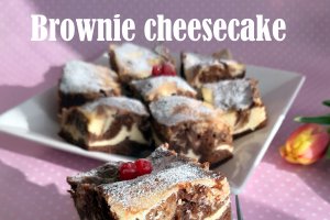 Desert brownie cheesecake