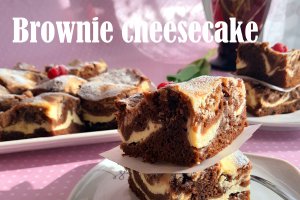 Desert brownie cheesecake