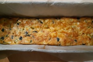 Aperitiv tarta cu legume si branzeturi
