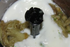 Pasta de vinete coapte cu paine prajita
