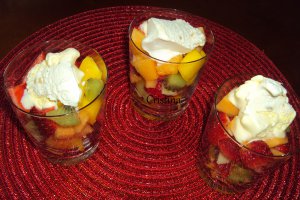Salata de fructe cu inghetata