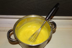 Desert prajitura cu fructe de padure