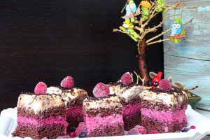 Desert prajitura cu fructe de padure