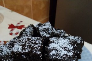 Desert negresa cu fulgi de cocos